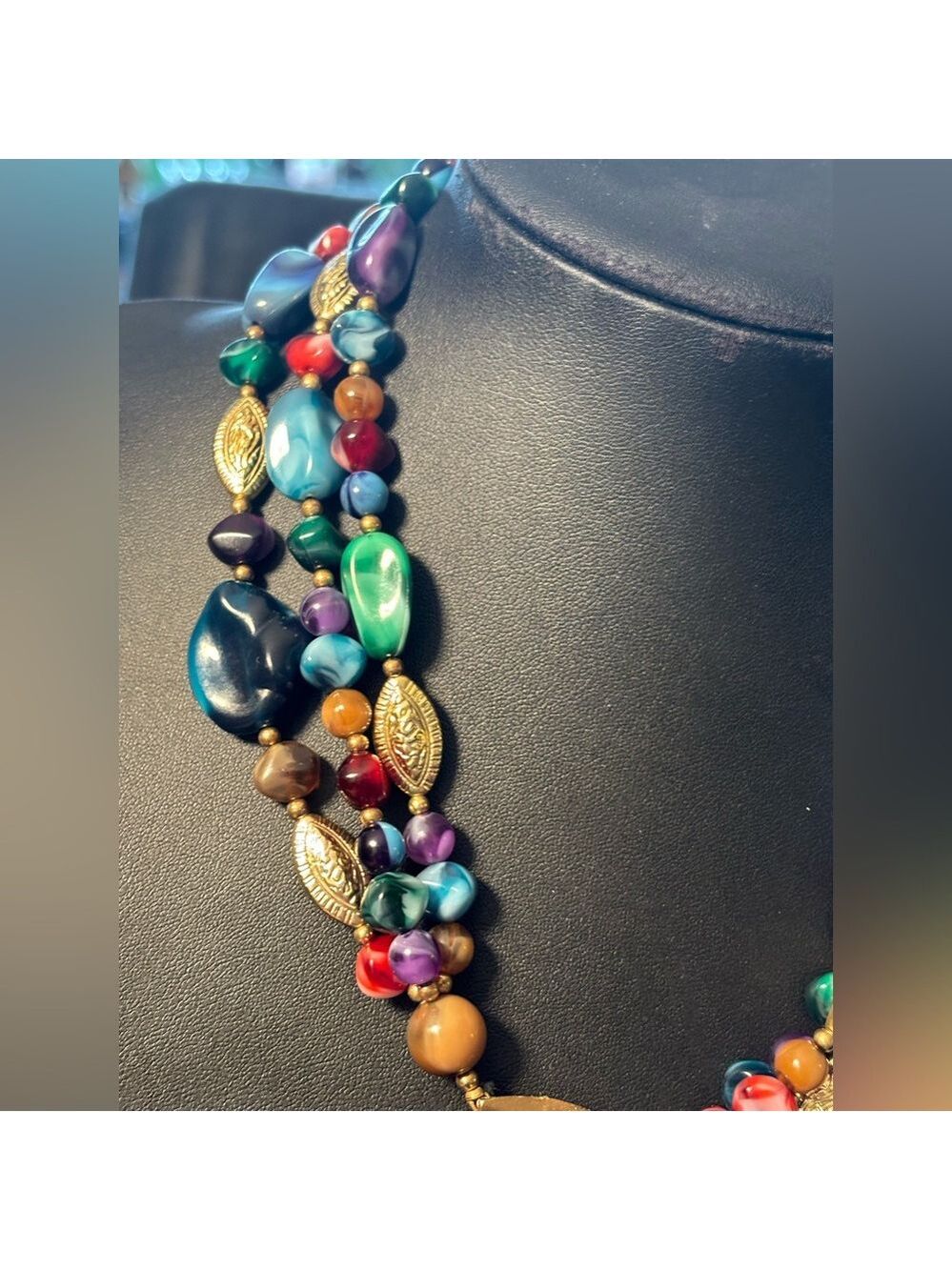 VINTAGE Genuine Lucite Statement Necklace • Gold Leaf Drop • Colorful Boho Luxe - Picture 13 of 16